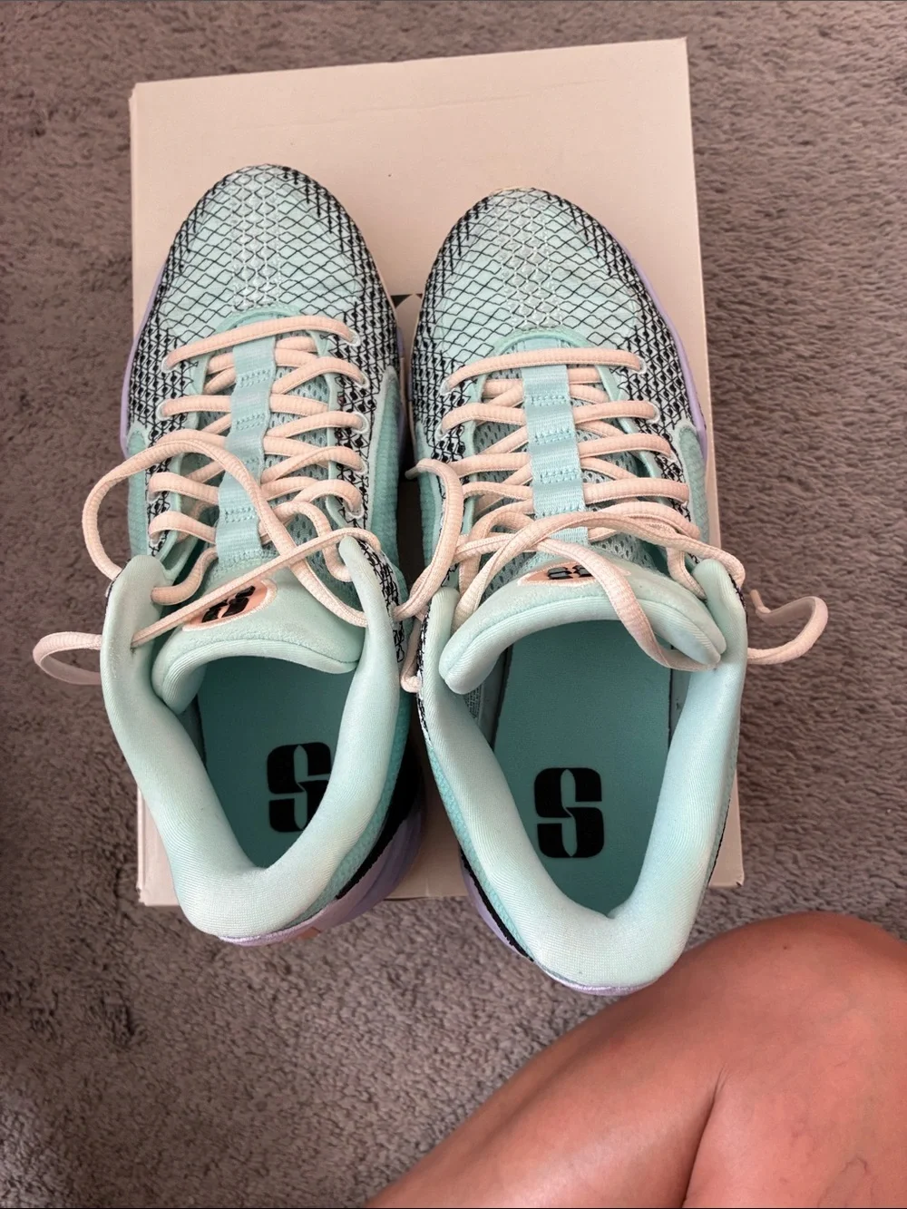 Nike Mint Green Patterned Lace-Up Women's Sneakers